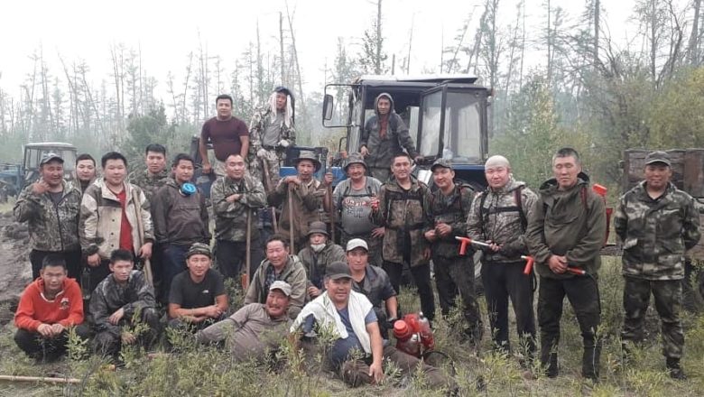 …они уже пятые сутки работают на лесном пожаре.